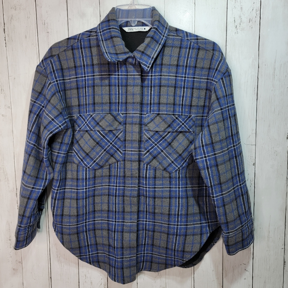 Zara Plaid Grey Blue Shacket Jacket Blogger Favorite Size Small Snap Closure.